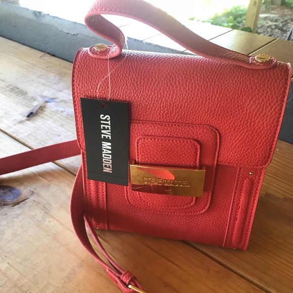 Steve Madden Handbags - Steve madden crossbody coral bag